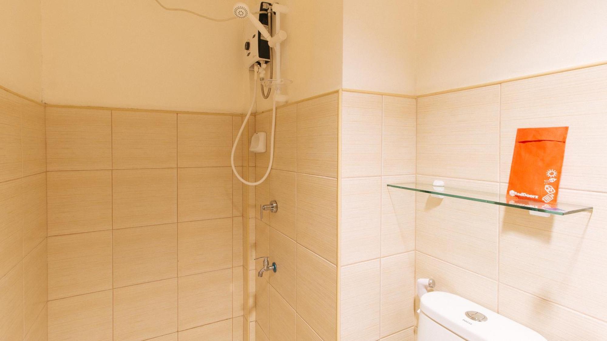 Reddoorz Plus At Alpina Heights Paranaque Paranaque City Kültér fotó