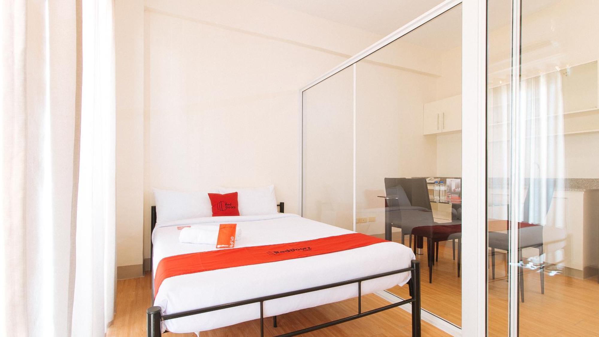 Reddoorz Plus At Alpina Heights Paranaque Paranaque City Kültér fotó