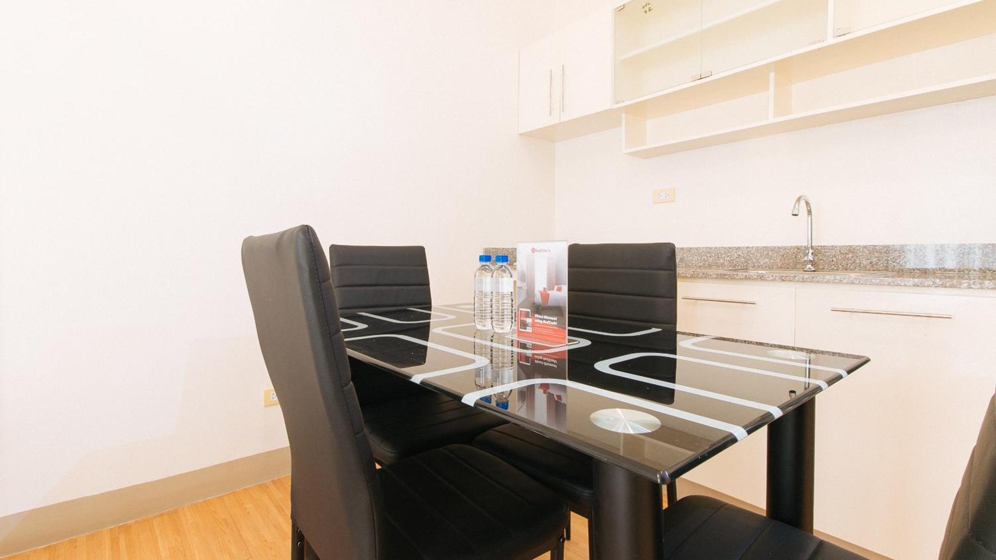 Reddoorz Plus At Alpina Heights Paranaque Paranaque City Kültér fotó