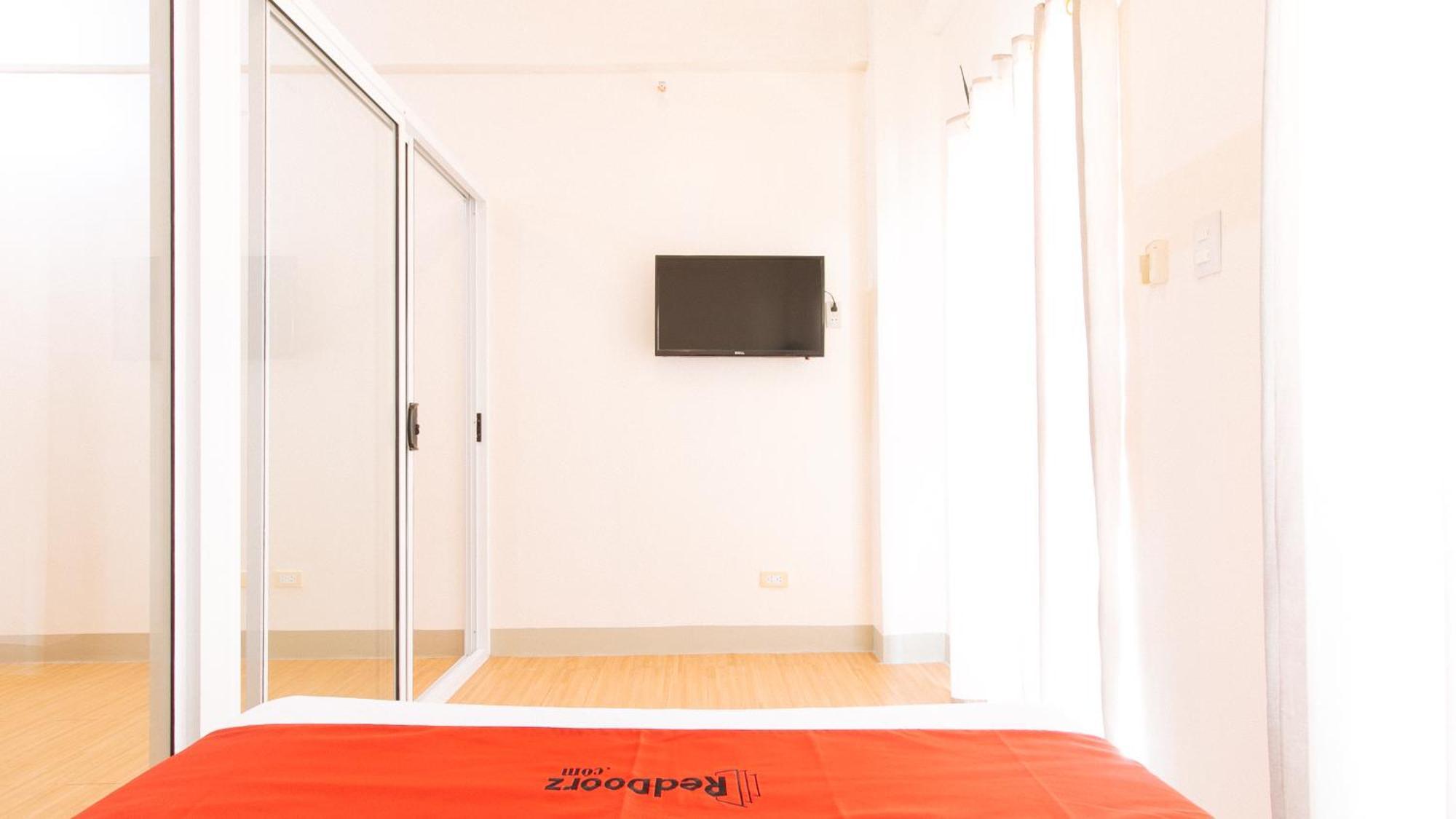 Reddoorz Plus At Alpina Heights Paranaque Paranaque City Kültér fotó