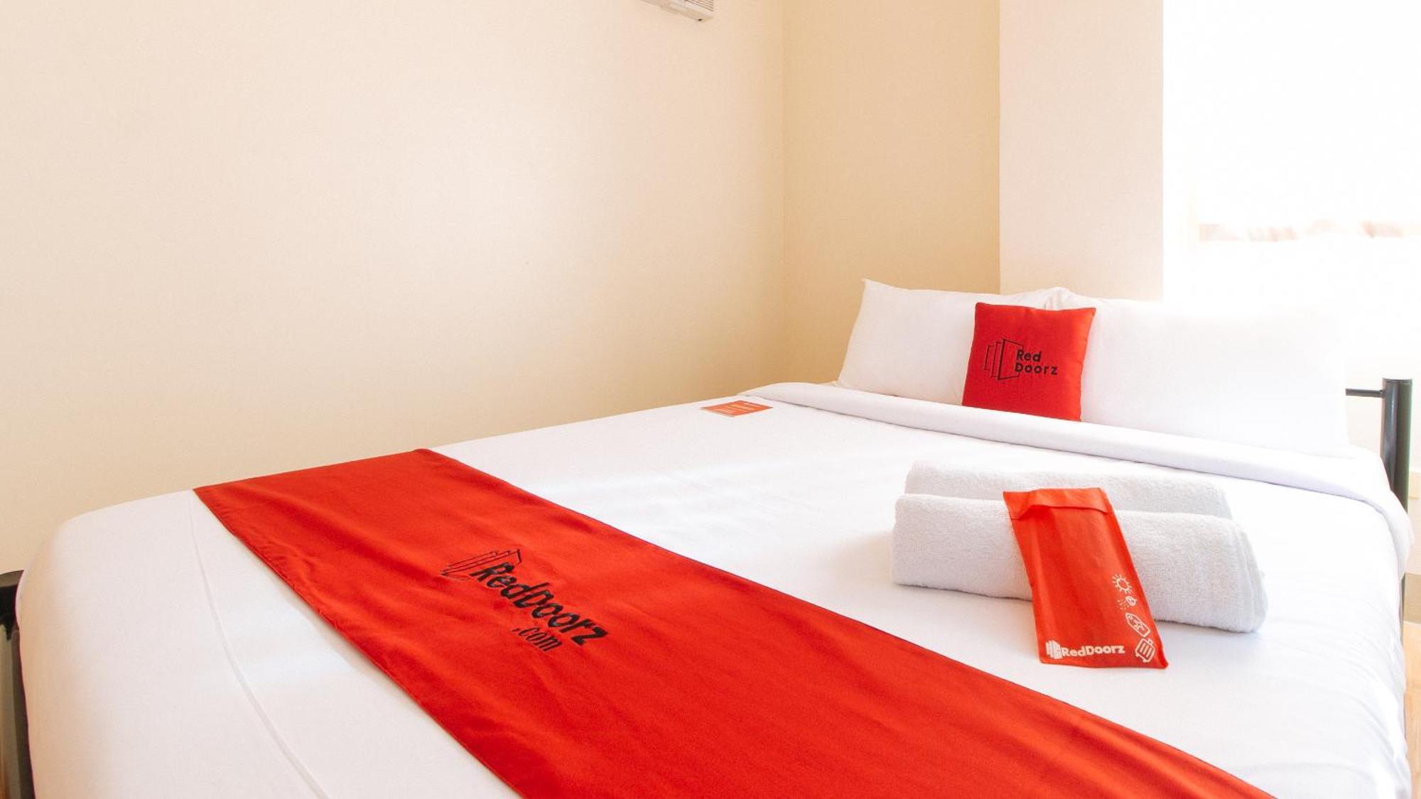 Reddoorz Plus At Alpina Heights Paranaque Paranaque City Kültér fotó